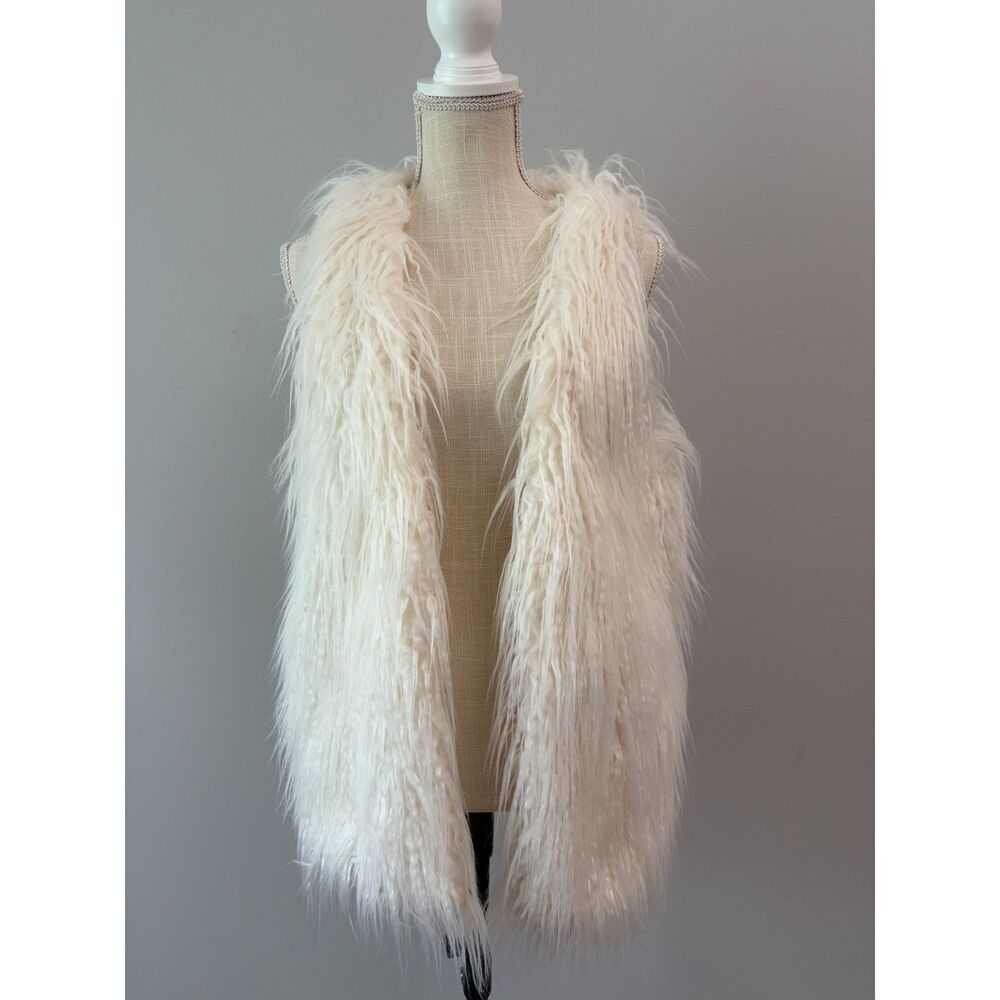 Ariat Faux Fur Vest Shaggy Womens Med Cream Lined Pockets Boho Chic Equestrian